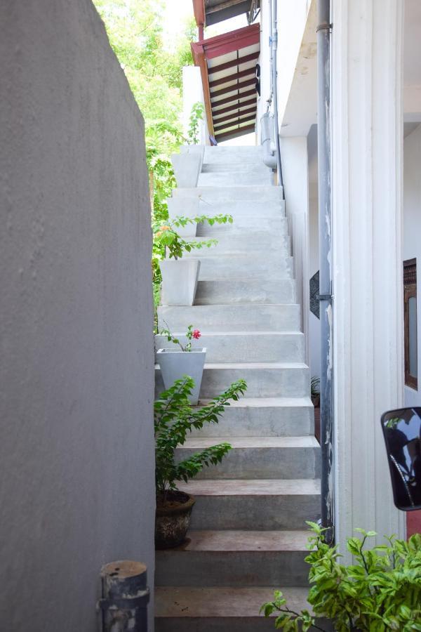ווליגאמה Tharaka Homestay מראה חיצוני תמונה