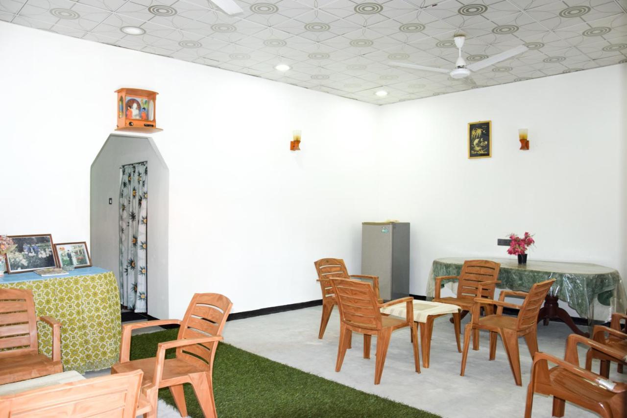 ווליגאמה Tharaka Homestay מראה חיצוני תמונה